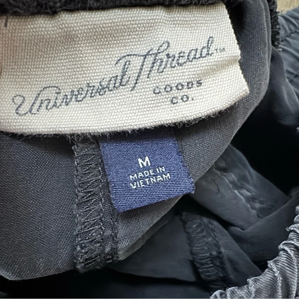 Universal Thread Shorts - Picture 2 of 3
